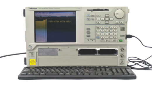DTG5274　資料時序產生器　泰克（Tektronix）　序號：B010222