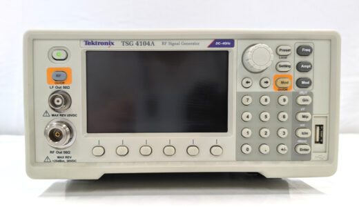 TSG4104A　4GHz 射頻訊號發生器　泰克　序號：C010174